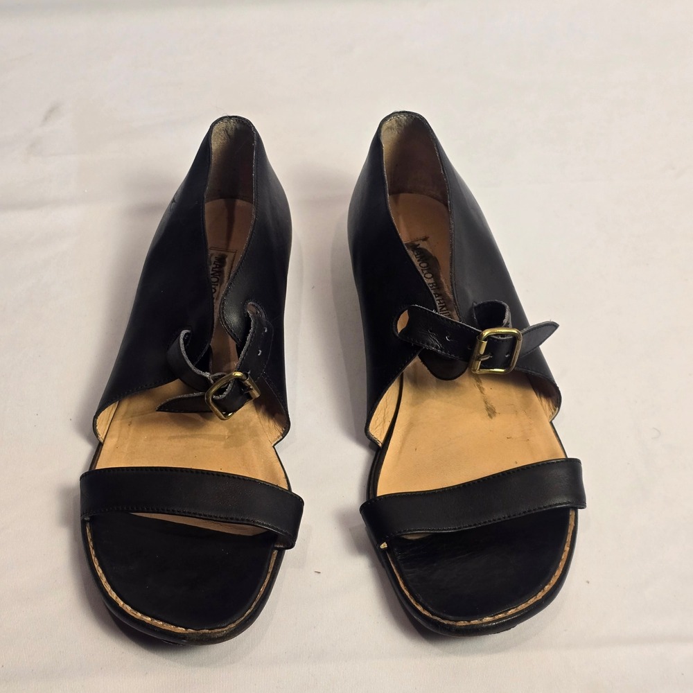 Manolo Blahnik Black Leather Buckle Strap Cutout Flat Sandals‎ Italy 39.5